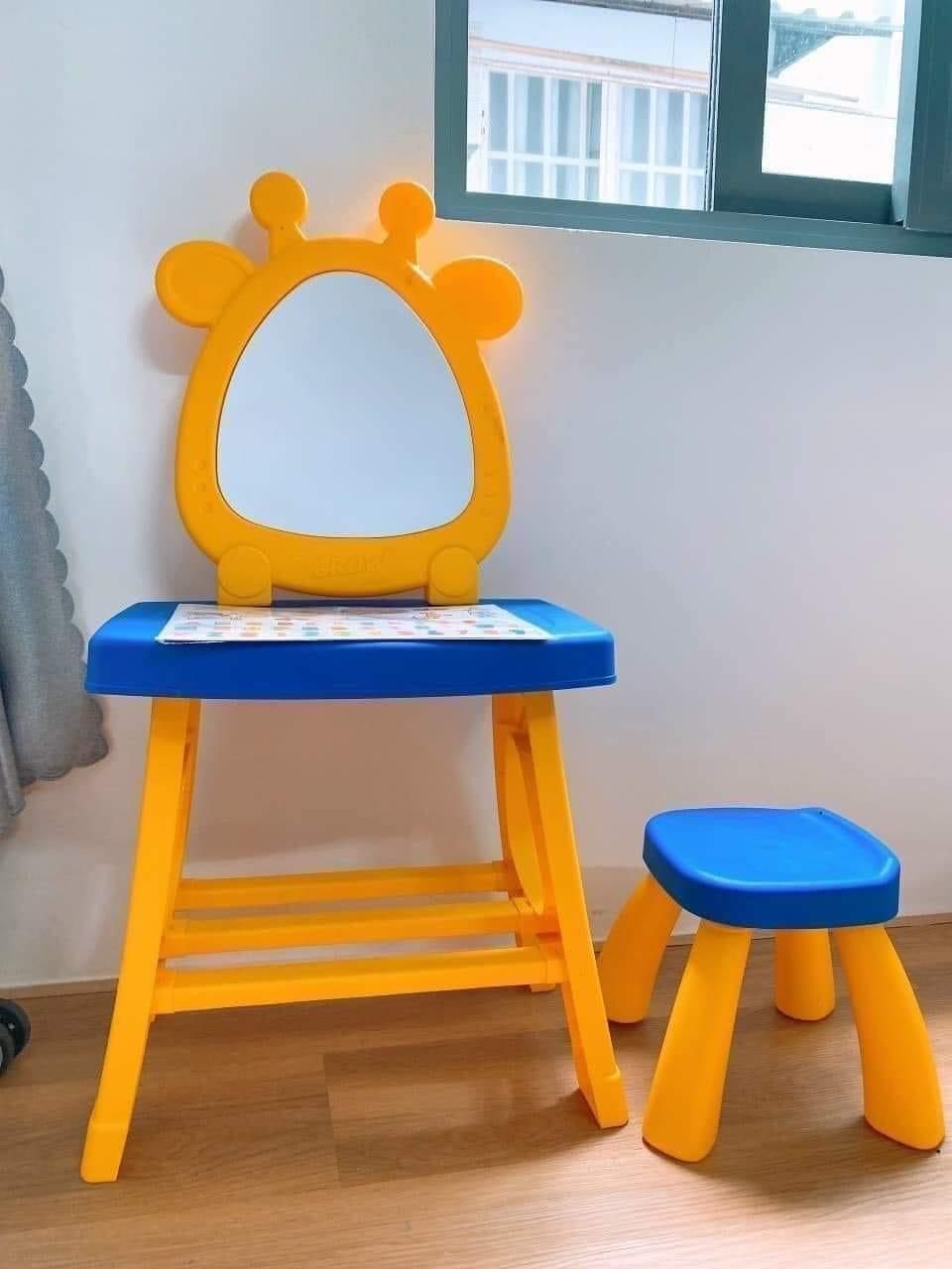 Bộ Bàn Ghế Bảng Học Nam Châm 3in1 Grow